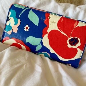 Kate Spade Margaux Floral Wallet. Limited Edition.